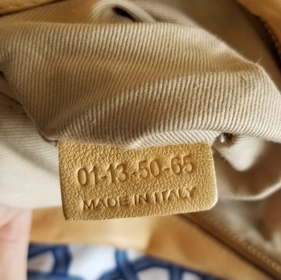 Chloe Paraty Handbag in Beige - Picture 3 of 5